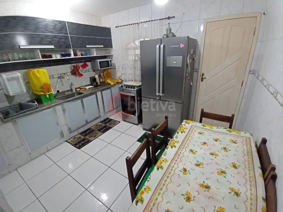 Imagem Casa em condomínio, 4 quartos, próximo a praia, Peró - Cabo Frio