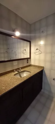 Imagem Apto de 3 quartos, dependencia no centro de Nova Friburgo a VENDA.