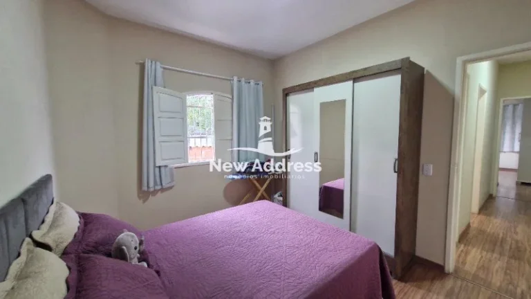 Imagem Duas casas com ponto comercial em terreno de 335m² em Rosa da Penha. Amplas, bem cuidadas e com estrutura para kitnets. Ideal para morar ou investir.