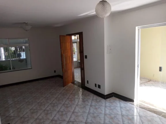 Imagem Sobrado Residencial / Centro