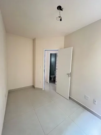 Imagem Apartamento à venda em Santo André-SP, bairro Campestre: 2 quartos, 1 banheiro, 1 vaga de garagem, 57m². Oportunidade única!