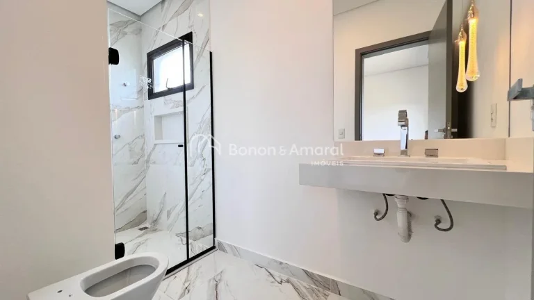 Imagem Moderna e confortável casa à venda no Residencial Mont'Alcino, recém construída. O imóvel possu...