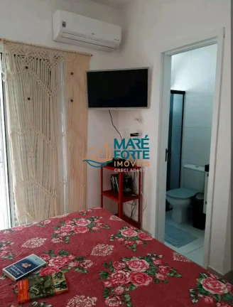 Imagem Ampla cobertura com terraço, vista parcial para o mar
