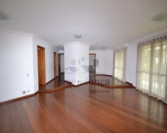 Imagem Apartamento amplo e iluminado. Living para 03 ambientes com lareira, terraço gourmet e piscina. Coz...
