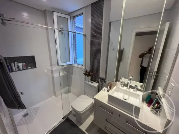 Imagem Alto Padrão - Apartamento 3 suítes 3 vagas de garagem Jurerê Internacional