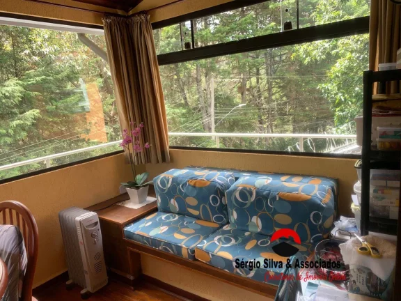 Imagem Casa a Venda no Bairro Serra Azul em Campos do Jordão-SP.
