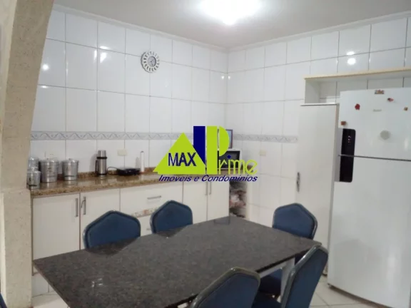 Imagem Ampla casa à venda em São Paulo-SP: 5 quartos, 1 suíte, 3 salas, 2 vagas, 210m² na Vila Buenos Aires!