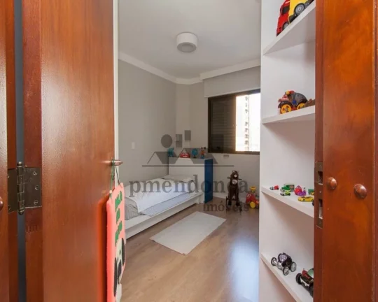 Imagem Apartamento em bom estado de conservaÃ§Ã£o, excelente localizaÃ§Ã£o e repleto de armÃ¡rio,...