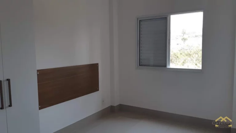 Imagem Apartamento a Venda com 2 dormitórios (1 suíte) próximo a Anhanguera
