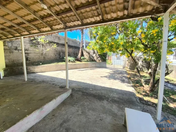 Imagem Casa Linear com 2 Quartos à Venda no Bairro Perocão - Guarapari/ES