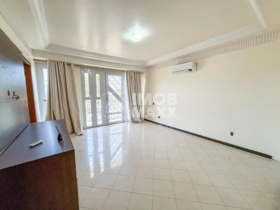 Imagem Casa para Alugar no Núcleo Bandeirante, 5 Quartos, 3 Suítes, 378m²