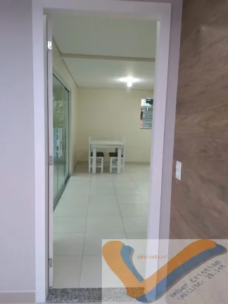 Imagem Prédio com 3 apartamentos