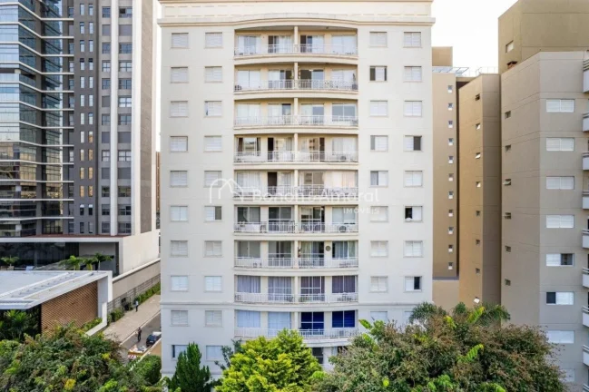 Imagem Local super agradável, em frente a uma praça charmosa, estruturada e perfeita para seus momentos a...