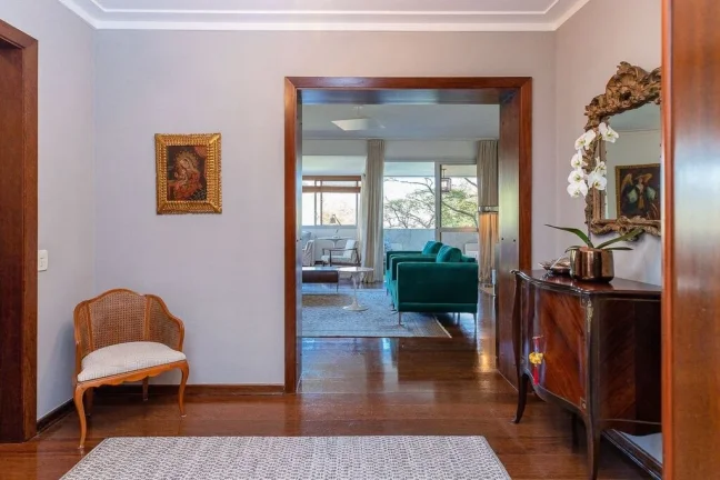 Imagem Apartamento reformado, lindíssimo! na altura dos arvores em condominio de alto padrão, do lado do SP Golf Clube.