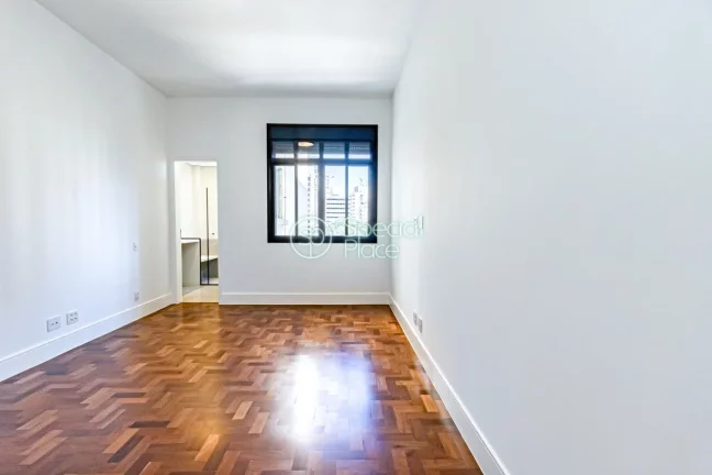 Imagem 1 Vaga de Garagem 1 Depósito no Subsolo 212 m² de área construída 3 suítes Lavabo Sala ampla pa...