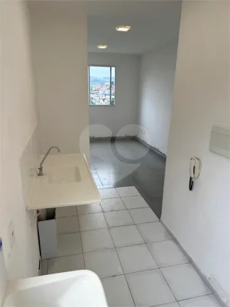 Imagem Casa em Condomínio à venda com 2 quartos em Jardim Petrópolis, Cotia - SP