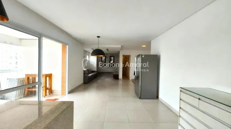 Imagem Lindo apartamento em andar alto, com sol da manhã e uma vista privilegiada. Originalmente com três...