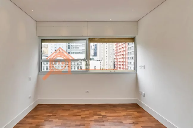 Imagem Apartamento com 3 Quartos à venda, 213m² - Cerqueira Cesar