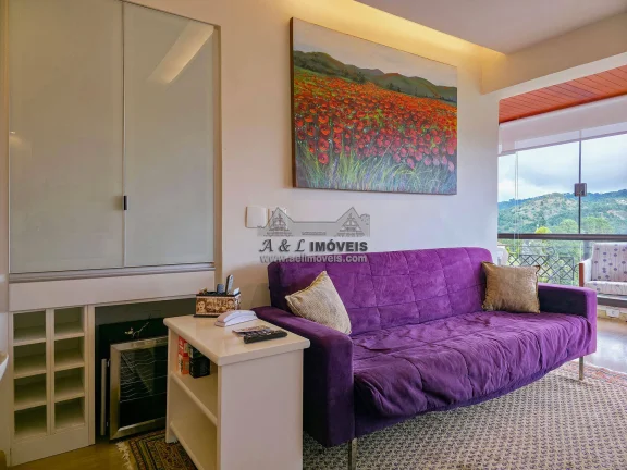 Imagem Flat duplex à venda em Campos do Jordão – Vila Everest, 2 suítes e lareira