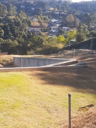 Imagem Lote de 2.500m² com Acesso a Duas Ruas!