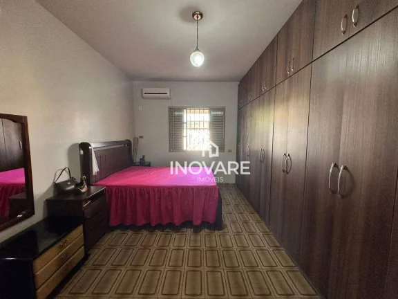 Imagem Casa com 3 dormitórios à venda, 162 m² por R$ 850.000,00 - Setor Central - Itumbiara/GO