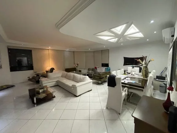 Imagem AMPLO APARTAMENTO COM 3 DORMITÓRIOS, SENDO 1 SUÍTE, 2 VAGAS, NA REGIÃO NOBRE DA PITANGUEIRAS NO GUARUJÁ.