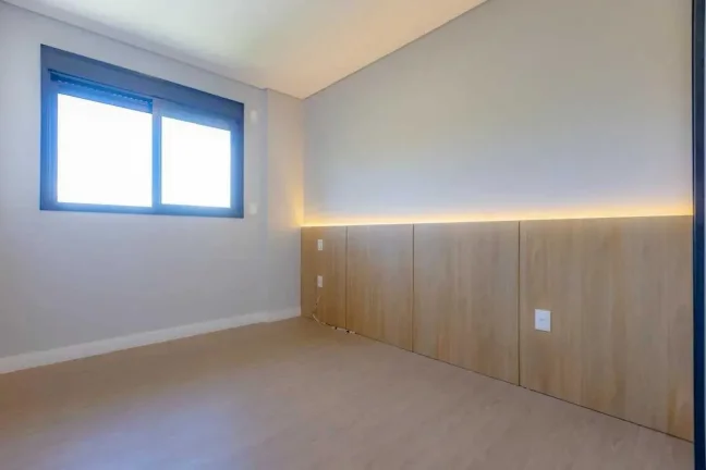 Imagem Apartamento semi-mobiliado com 2 suítes e 2 vagas de garagem na Praia dos Amores