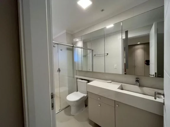 Imagem Apartamento à venda, com 4 quartos, 220m²