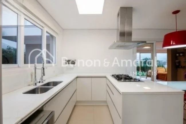 Imagem Excelente casa em Sousas, condomínio seguro e muito bem localizado, projeto assinado por José Eust...