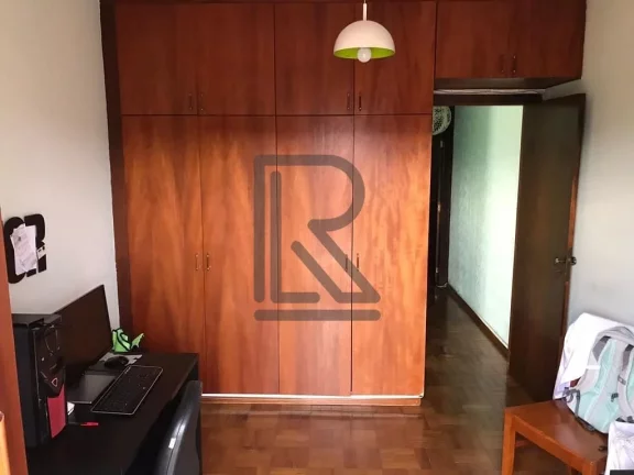 Imagem Sobrado Triplex localizado ao lado do aeroporto de Congonhas