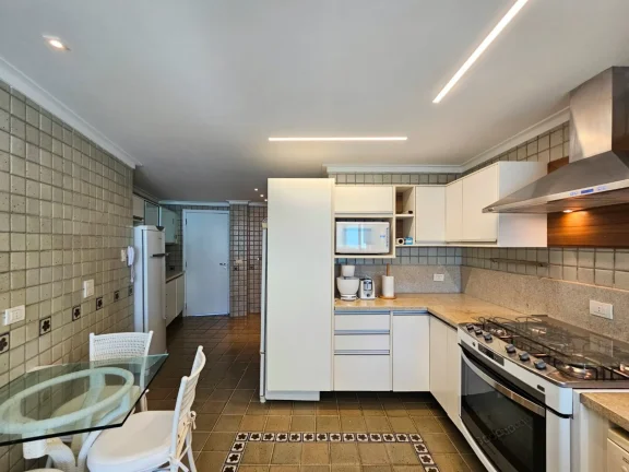 Imagem Imperdível: Apartamento à venda na Riviera de São Lourenço Módulo 06 com 4 quartos, 4 suítes e vista para o mar!