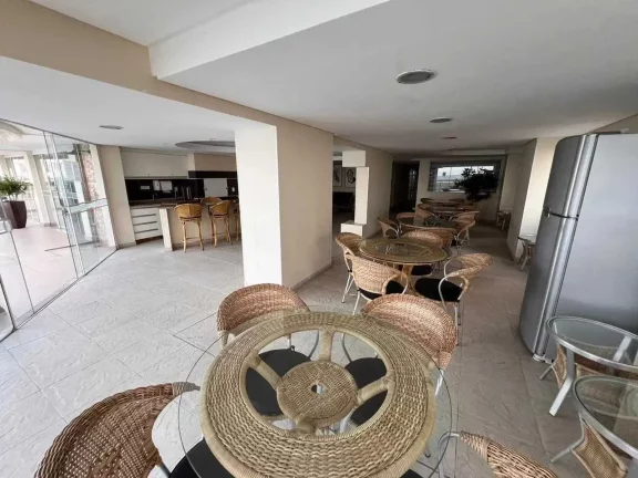 Imagem Apartamento frente mar com 3 suítes e 4 vagas de garagem em Balneário Camboriú