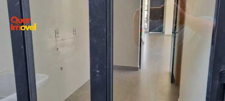 Imagem Casa de luxo em condomínio: 3 suítes, 4 vagas na cidade de Ribeirão Preto-SP, Jardim Valencia - 186m².