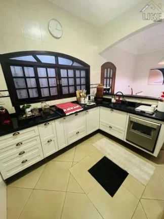 Imagem Casa com Piscina e Churraqueira na Zona Sul
