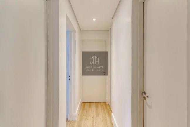 Imagem Apartamento Impecável no Itaim Bibi - 3 Dorms, 1 Suíte, 105m². Viva o Melhor de SP!