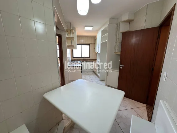 Imagem Amplo apartamento no Edifício Marques de Caravelas com 3 quartos, 2 sacadas, suíte e excelente localização por valor de oportunidade