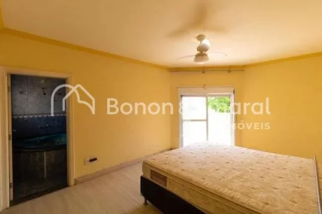 Imagem Ãtimo sobrado com 4 quartos sendo 2 suÃ­tes, suÃ­te master com hidromassagem, sala com lareira e pÃ...