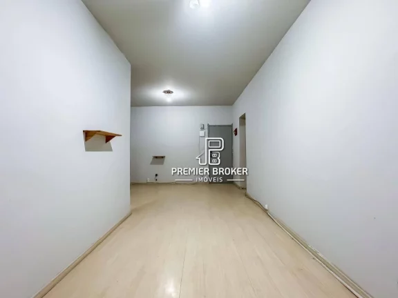 Imagem Apartamento à venda, 50 m² por R$ 265.000,00 - Várzea - Teresópolis/RJ