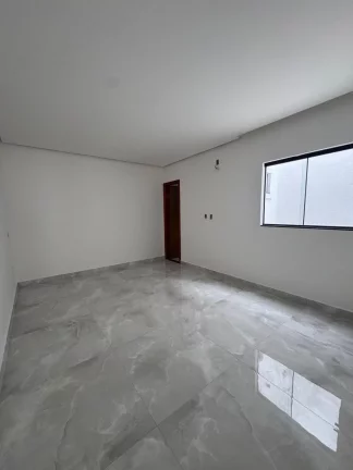 Imagem Imperdível oportunidade: casa à venda em Vitória da Conquista-BA, Zabelê, 3 quartos, 1 suíte, 2 salas, 2 banheiros, 1 vaga, 78m².
