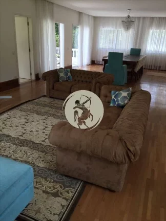 Imagem VENDO OU TROCO POR IMÓVEL EM EUROPA OU EUA MARAVILHOSA CASA A VENDA EM CAMPOS DO JORDÃO LOCALIZADA...