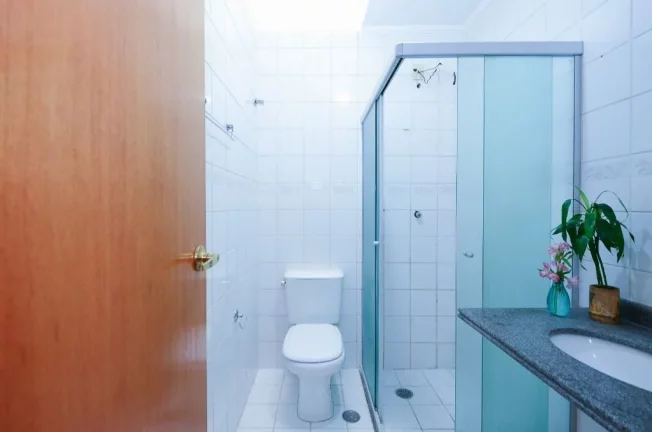 Imagem Casa de condomínio com 128 metros quadrados com living para 2 ambientes / Jardim Ester Yolanda