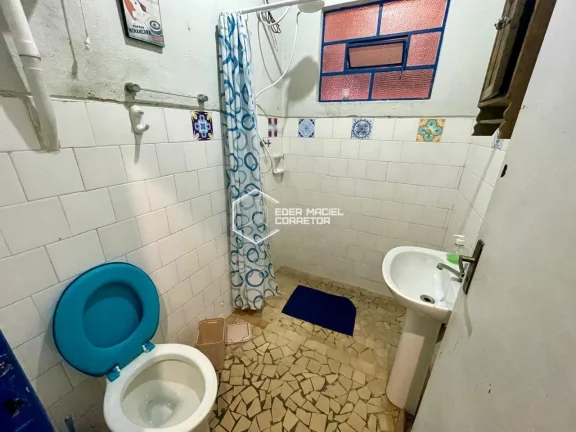 Imagem Imóvel com 313m² de terreno e 140m² de área construída, oferecendo amplo espaço para você e s...