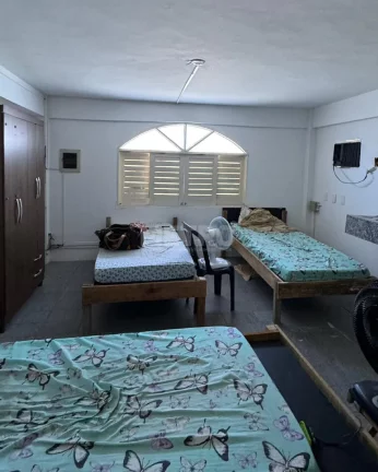 Imagem Ponto comercial 04 salas, 03 banheiros, 180m aproximados  Orla