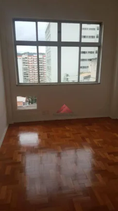 Imagem Apartamento em local previligiado no miolo de icarai,constituido por salão 03 quartos dependencias completa,vaga de garagem na escritura,andar alto so