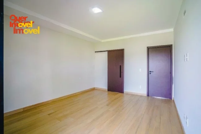 Imagem Imóvel exclusivo no Condomínio Quinta dos Ventos: casa de alto padrão em Ribeirão Preto-SP, 4 quartos, 4 suítes, 3 salas, 5 banheiros, 4 vagas, 349m². Visite com a Quer Imóvel!