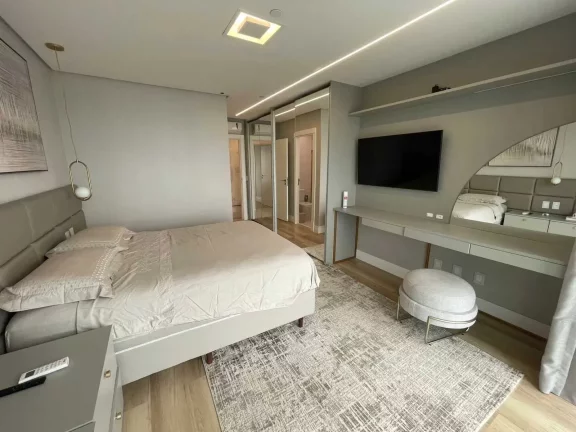 Imagem Apartamento alto padrão frente mar com 4 suítes e 3 vagas de garagem - Av. Atlântica/SC
