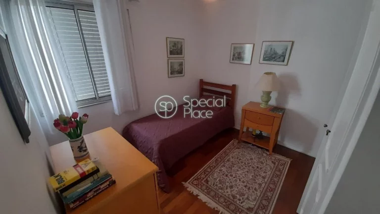 Imagem Ótimo apartamento com 165m² em Higienópolis. Living com amplos janelões, sala de jantar, lavabo,...