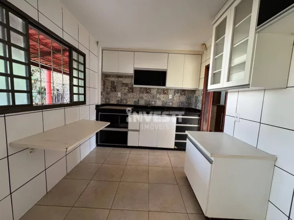 Imagem Casa com 3 dormitórios para alugar - Jardim Helvécia - Aparecida de Goiânia/GO