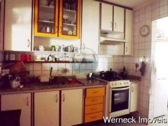 Imagem Apto à venda em Ubatuba-SP, Centro: 2 quartos, 1 suíte, 1 sala, 2 banheiros, 1 vaga de garagem, 81,00 m² de área.