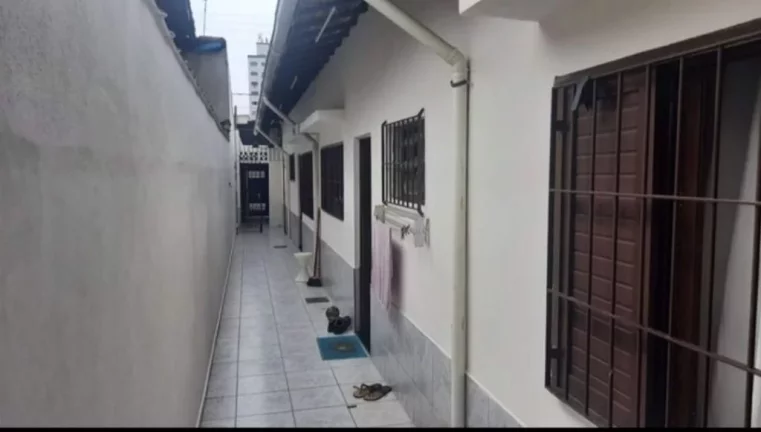 Imagem Casa com 4 dormitórios à venda PROXIMO A PRAIA DIVISA COM TUPI E OCEAN 94 m² por R$ 410.000 - Vila Assunção - Praia Grande/SP